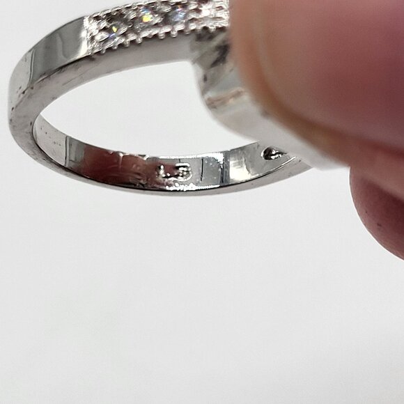 Silver Tone Fashion Ring Square Cut Faceted SZ 7.75 Bling Wedding - Picture 7 of 9